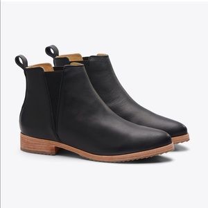 Nisolo Everyday Chelsea Boots I’m Black - Size 8.5